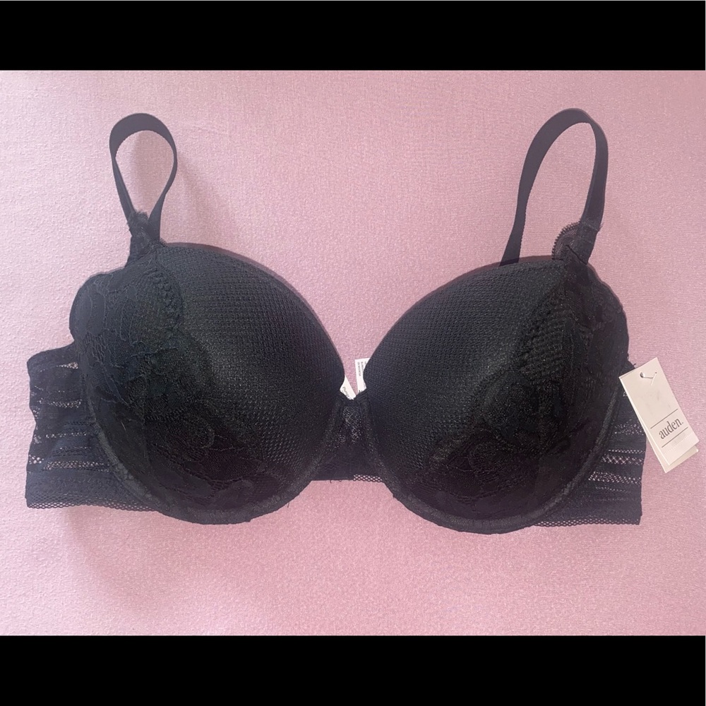 40D black lace auden bra, NWT